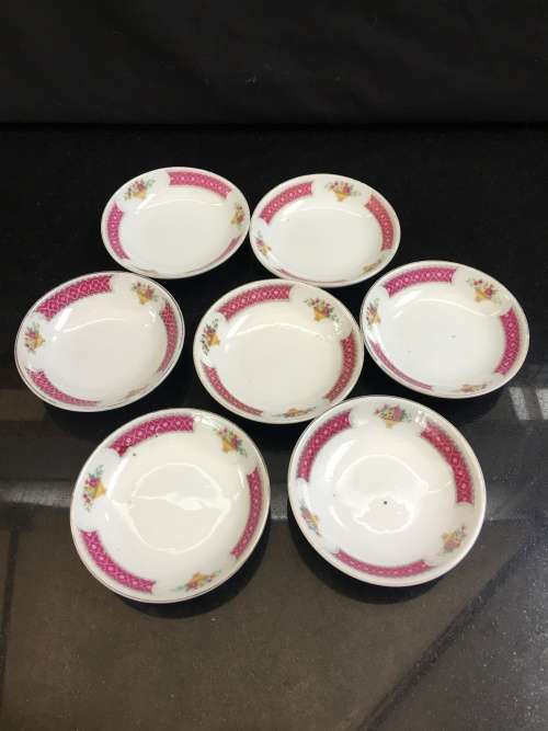 7 Vintage Chinese c1970s  Zhongguo Zhi Zao Porcelain Pink Floral Sweet Plates