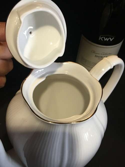 Collectors Ultra Ultra Rare Discontinued c1967 - 1979s  Royal Albert Coronet Coffee Pot. Mint.