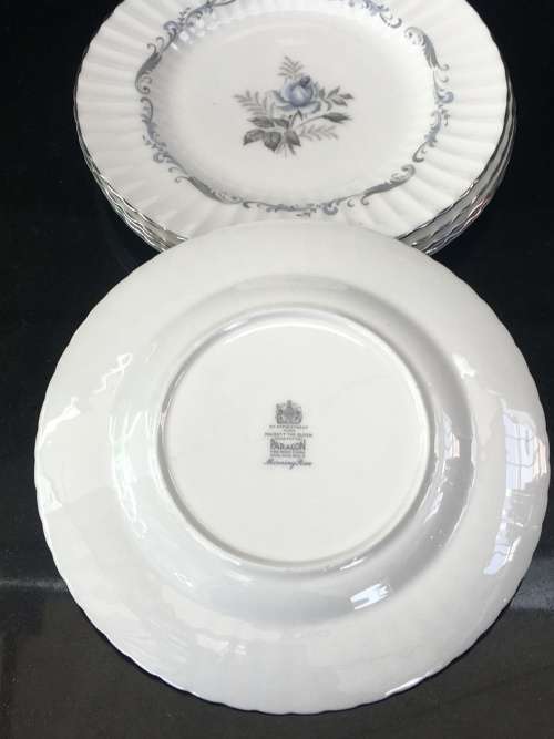 Stunning. 6 x 17.5cm Plates - Vintage Paragon "Morning Rose"By Appointment to Her Majesty The Queen.