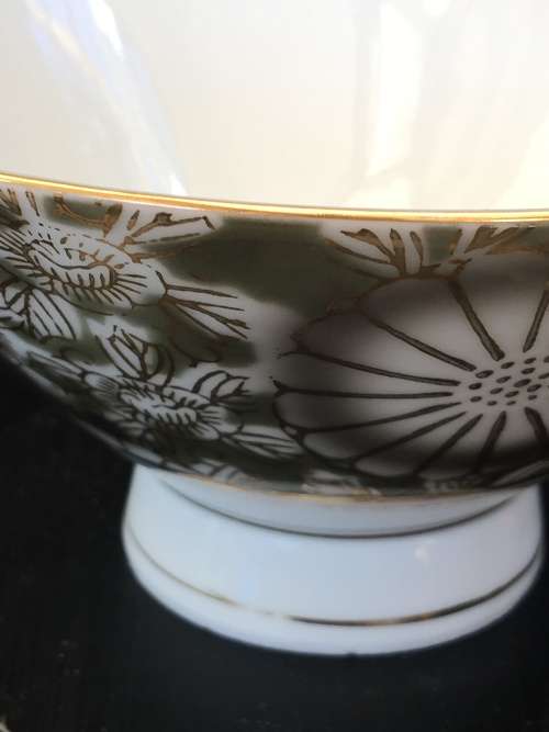 Beautiful Vintage c1950s Japanese Kutani Green & Gold Fine Porcelain Footed Bowl