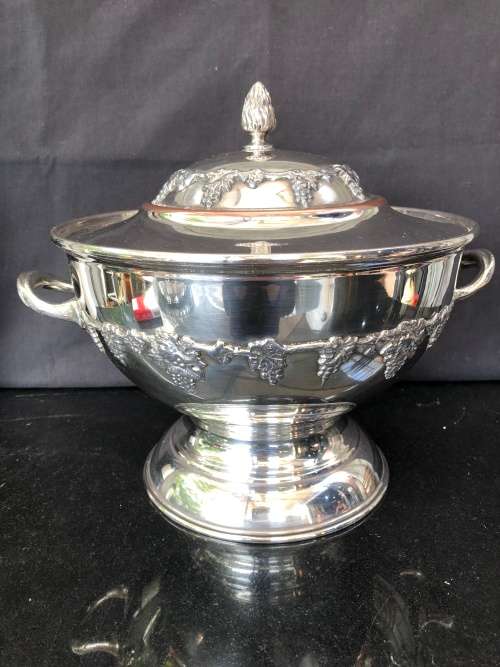 WOW !!! STUNNING LARGE SILVER PLATED TUREEN BY SERANCO WITH ANTIQUE SERVING SPOON