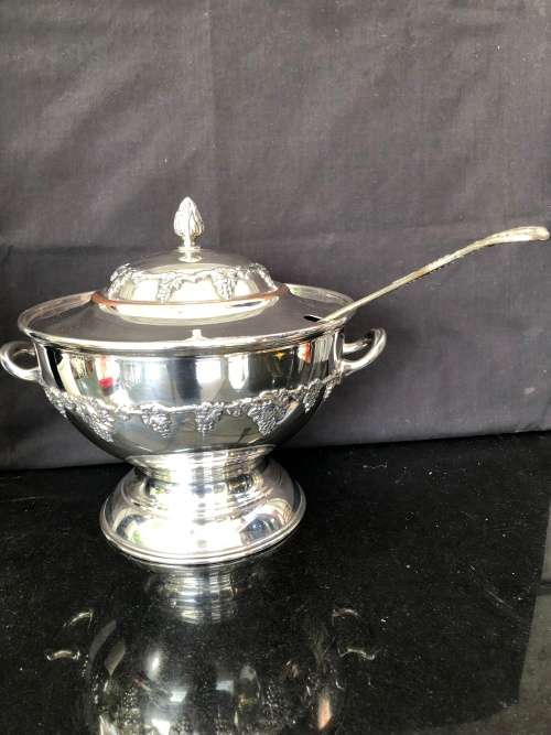 WOW !!! STUNNING LARGE SILVER PLATED TUREEN BY SERANCO WITH ANTIQUE SERVING SPOON