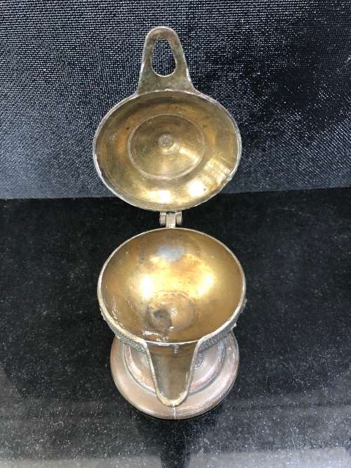 WOW !!! STUNNING CAST ANTIQUE CHINESE STYLE OIL BURNER LAMP WITH SALAMANDER HANDLE