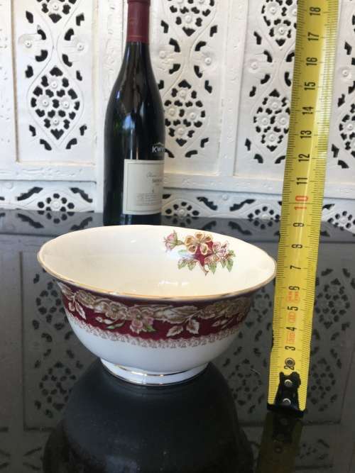 Stunning c1940s "BRIAR ROSE" Tuscan Fine Bone China Red & Gold Gilt Sugar Bowl