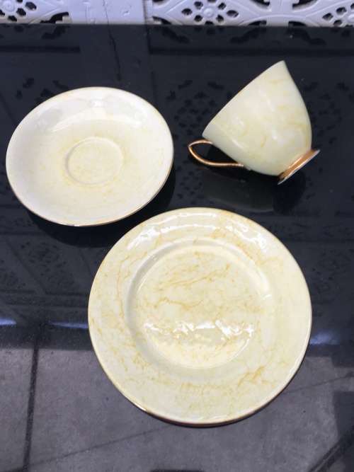 Wow!!! Collectors Rare  c1950s  Royal Albert Gossamer,Yellow & Gold Gilt, Smooth Shape. Std Size.