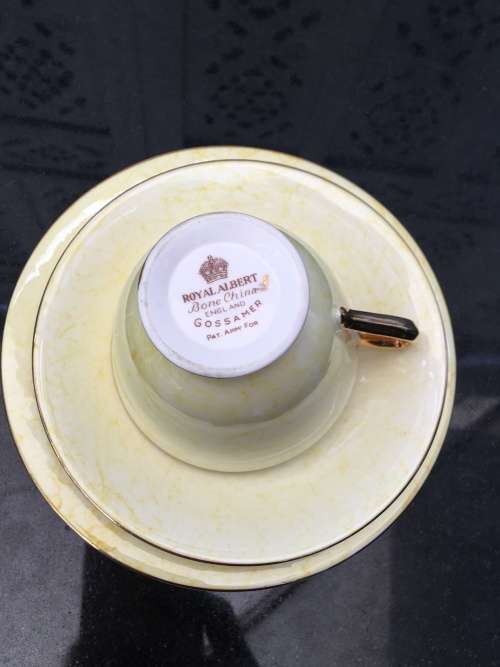 Wow!!! Collectors Rare  c1950s  Royal Albert Gossamer,Yellow & Gold Gilt, Smooth Shape. Std Size.