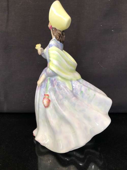 CLEARANCE   ROYAL DOULTON FIGURINE `CLARE` HN 2793 (1979 - 1984) BY PEGGY DAVIES