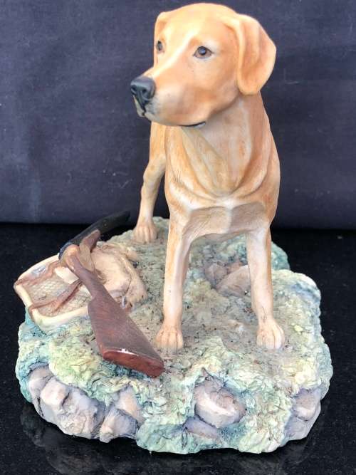 WOW !!! FANTASTIC RESIN CARVED AND HAND PAINTED SCULPTURE BY DAVID WALTON - SIGNED AND DATED 1988