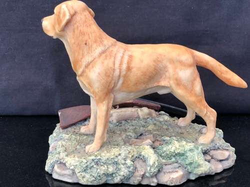 WOW !!! FANTASTIC RESIN CARVED AND HAND PAINTED SCULPTURE BY DAVID WALTON - SIGNED AND DATED 1988