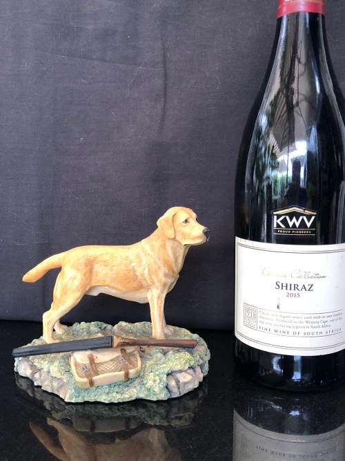 WOW !!! FANTASTIC RESIN CARVED AND HAND PAINTED SCULPTURE BY DAVID WALTON - SIGNED AND DATED 1988