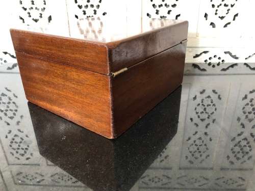 WOW !!! FANTASTIC ANTIQUE MAHOGANY CIGAR HUMIDOR INCLUDING A SOLINGEN CIGAR CUTTER