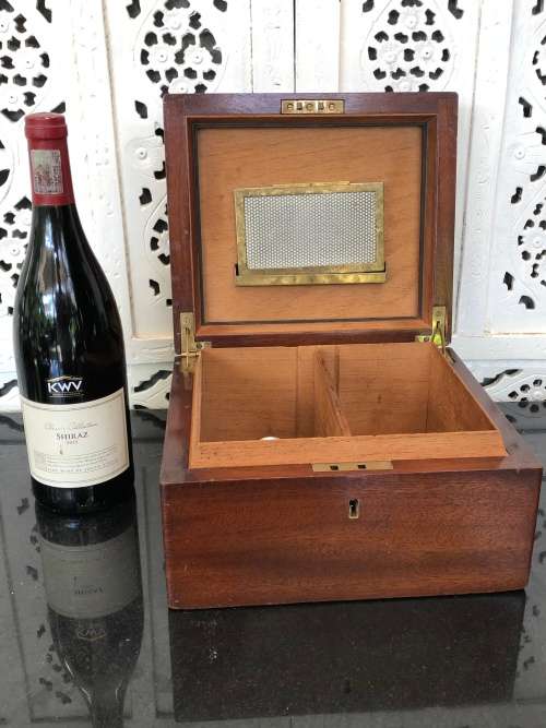 WOW !!! FANTASTIC ANTIQUE MAHOGANY CIGAR HUMIDOR INCLUDING A SOLINGEN CIGAR CUTTER