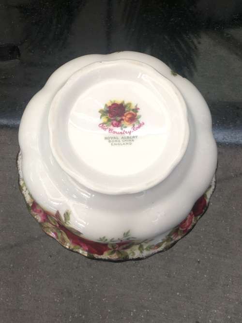 Collectors 1962 Royal Albert "Old Country Roses" Porcelain Open Sugar Pot. Mint Condition. 1Lt