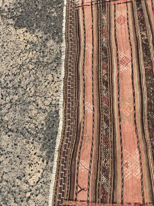 WOW !!! STUNNING PURE WOOL HAND KNOTTED VINTAGE SOUMAK PERSIAN CARPET 1530 X 1230mm