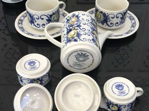 Stunning Vintage Discontinued Villeroy & Boch "Cadiz" Jumbo Cup Size Tea Set For 2