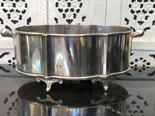 WOW !!! LARGE VINTAGE FOOTED SILVER PLATED TWIN HANDLED PLANTER - UNMARKED