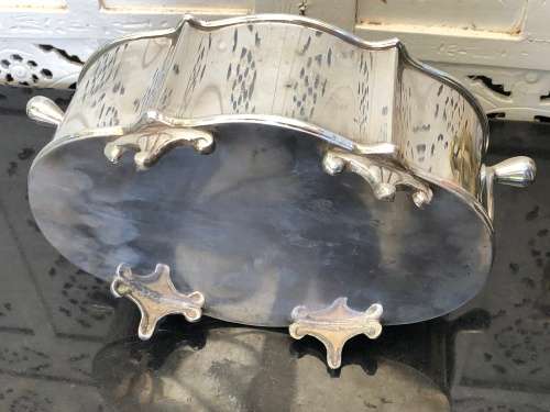 WOW !!! LARGE VINTAGE FOOTED SILVER PLATED TWIN HANDLED PLANTER - UNMARKED