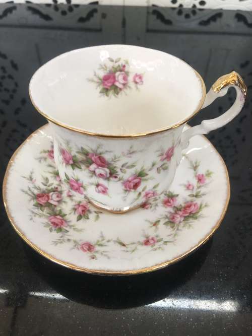 Rare c1966  Paragon "Victoriana Rose" By Appointment to Her Majesty The Queen. Tea Duo