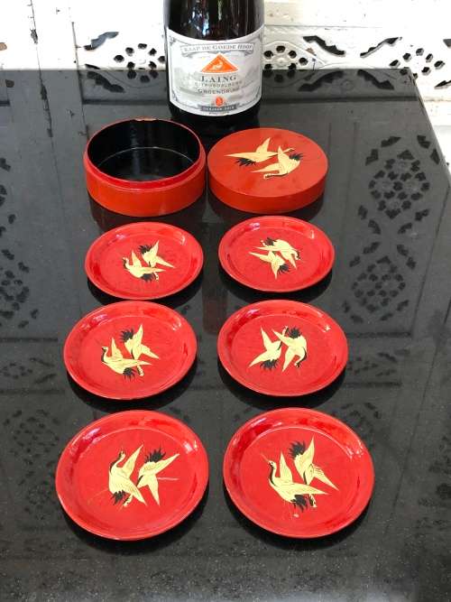 WOW !!! STUNNING RED LACQUERED SET OF BAMBOO CHINESE COASTERS WITH CRANES