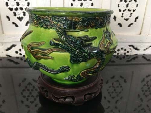 Magnificent Detailed Antique Japanese Meiji  Awaji Flambe Glazed Moriage Dragon Jardiniere.