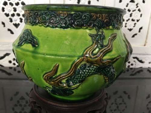 Magnificent Detailed Antique Japanese Meiji  Awaji Flambe Glazed Moriage Dragon Jardiniere.