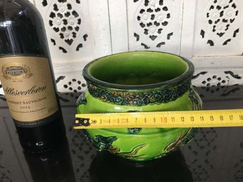 Magnificent Detailed Antique Japanese Meiji  Awaji Flambe Glazed Moriage Dragon Jardiniere.