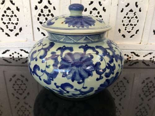 Majestic Large Blue Chinese Lidded Dish Hand Painted Underglaze Blue Ming Style. Good Quality Art.