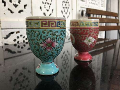 Vintage Hand Painted Red Enamel Zhongguo Jingdezhen Chinese Porcelain Egg Cups x 2