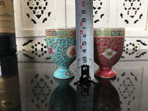 Vintage Hand Painted Red Enamel Zhongguo Jingdezhen Chinese Porcelain Egg Cups x 2