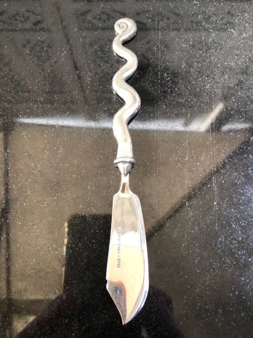 WOW !!! VINTAGE CARROL BOYES PEWTER BUTTER KNIFE - WAVE PATTERN