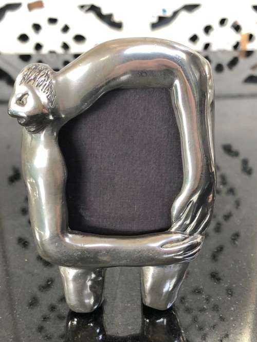 WOW !!! VINTAGE CARROL BOYES PEWTER SMALL SIZE PICTURE FRAME - KNEELING MAN