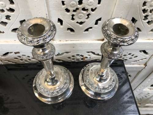 WOW !!! STUNNING PAIR OF VINTAGE SILVER PLATED CANDLESTICKS - IN EXCELLENT CONDITION