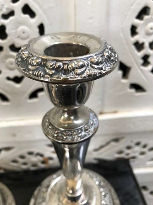WOW !!! STUNNING PAIR OF VINTAGE SILVER PLATED CANDLESTICKS - IN EXCELLENT CONDITION