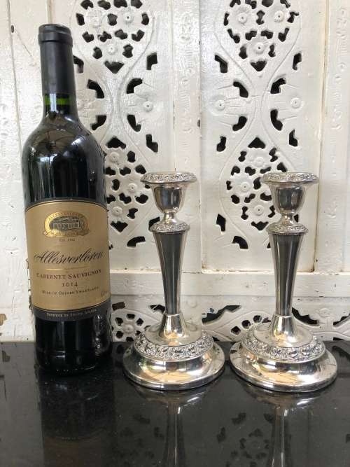 WOW !!! STUNNING PAIR OF VINTAGE SILVER PLATED CANDLESTICKS - IN EXCELLENT CONDITION