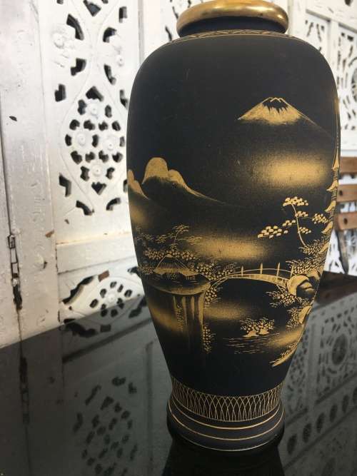 Beautiful Meiji c1868-1912 Satsuma Shimazu Clan Family Crest, Kazan Black & Gold Vase