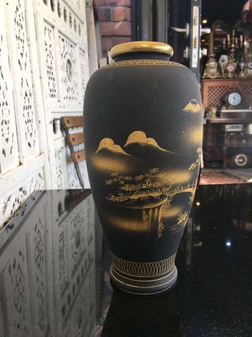 Beautiful Meiji c1868-1912 Satsuma Shimazu Clan Family Crest, Kazan Black & Gold Vase