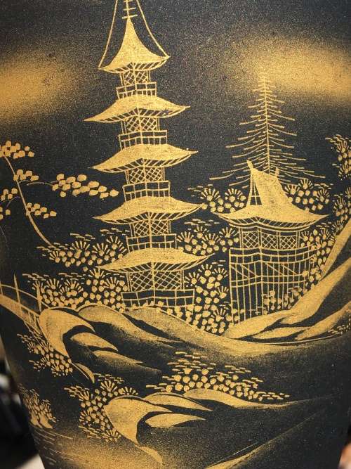 Beautiful Meiji c1868-1912 Satsuma Shimazu Clan Family Crest, Kazan Black & Gold Vase