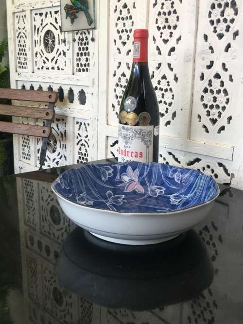 Beautiful Old Japanese Toho Minoyaki Blue Ground Hand Painted under high Gloss Scalloped Salad Bowl