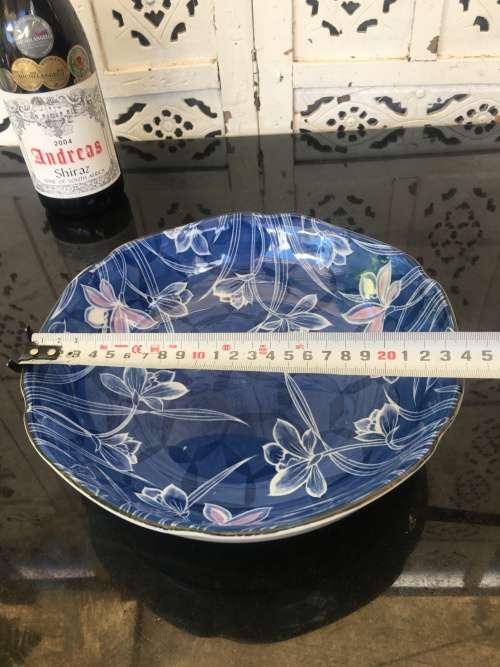 Beautiful Old Japanese Toho Minoyaki Blue Ground Hand Painted under high Gloss Scalloped Salad Bowl