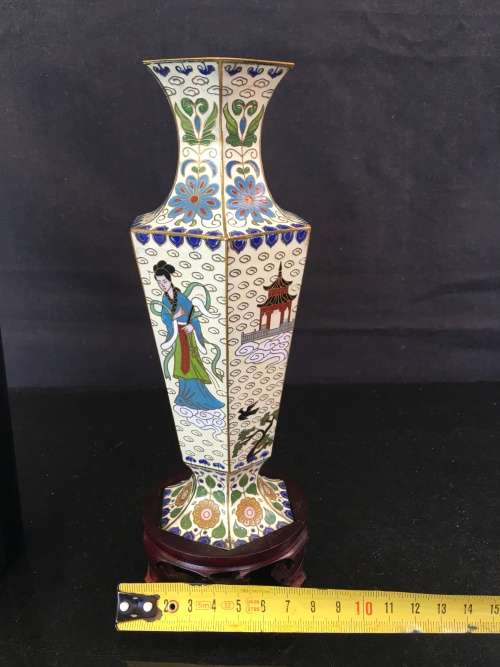 Beautiful Antique Chinese Cloisonne Vase Depicting Guanyin The Goddess of Mercy