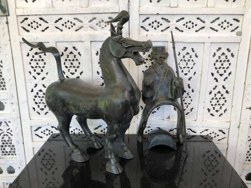 WOW !!! HUGE BRONZE SCULPTURE OF A CHINESE ARMED WARRIOR ON A TANG HORSE - VERY IMPRESSIVE PIECE