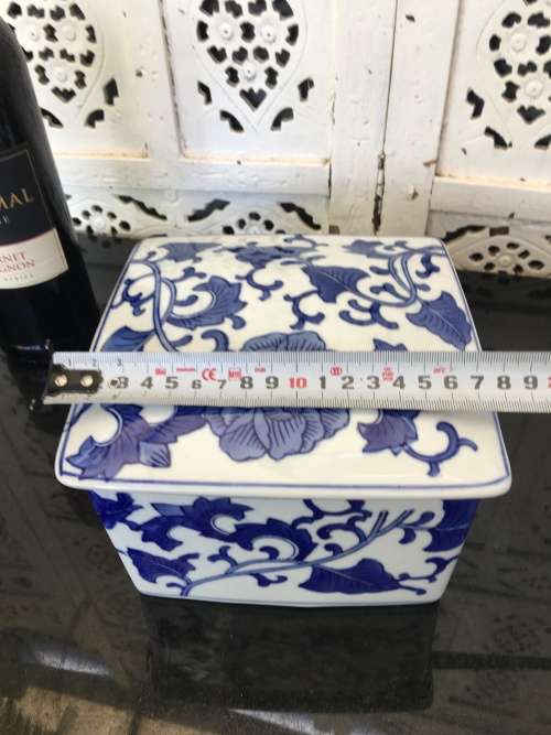 Stunning Large Chinese Under Glaze Blue Hand Painted Porcelain Biscuit Caddy