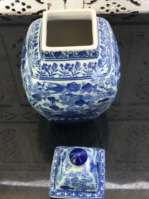 Lovely Large Chinese Under Glaze Blue Hand Painted Porcelain 27 cm Temple Jar. Sea Scene