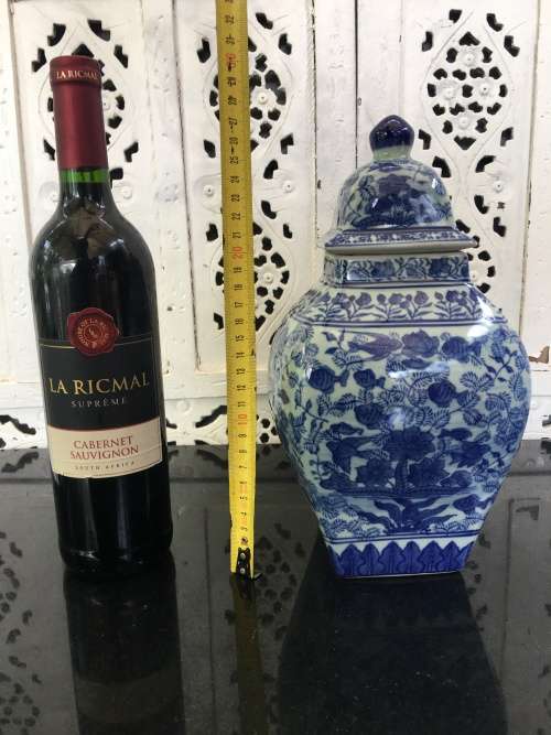 Lovely Large Chinese Under Glaze Blue Hand Painted Porcelain 27 cm Temple Jar. Sea Scene