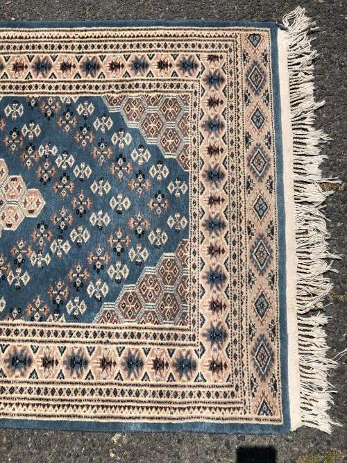 WHAT A BEAUTY -STUNNING PURE WOOL HAND KNOTTED TURQUOISE PERSIAN CARPET 1600 X 940mm