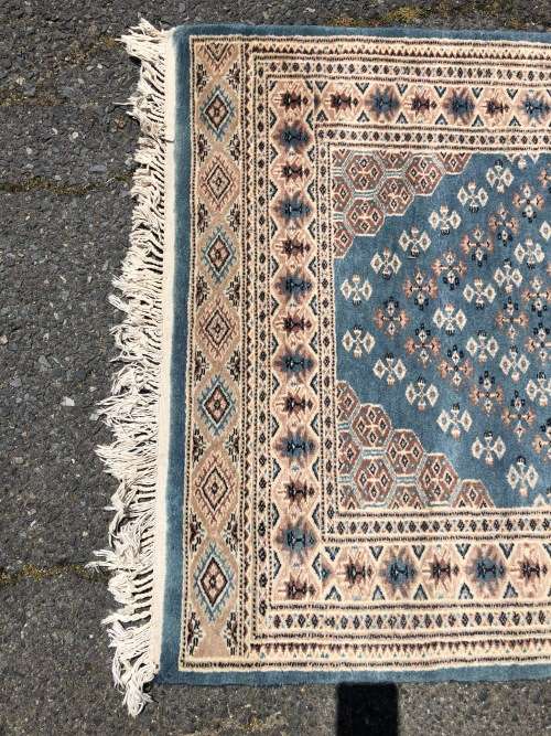 WHAT A BEAUTY -STUNNING PURE WOOL HAND KNOTTED TURQUOISE PERSIAN CARPET 1600 X 940mm