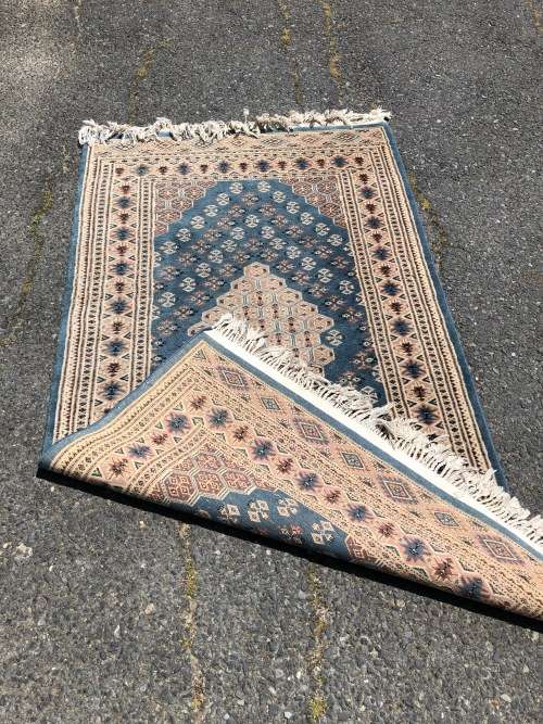 WHAT A BEAUTY -STUNNING PURE WOOL HAND KNOTTED TURQUOISE PERSIAN CARPET 1600 X 940mm