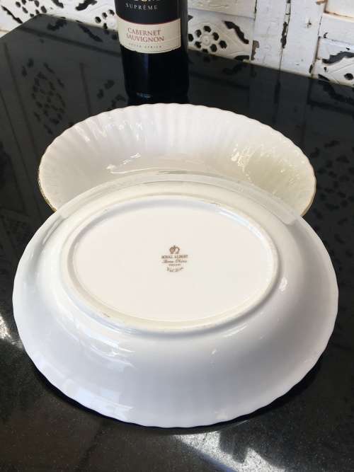 2 Classic Gold & White Val'd'Or Royal Albert Bone China England, Large Oval Serving Bowls