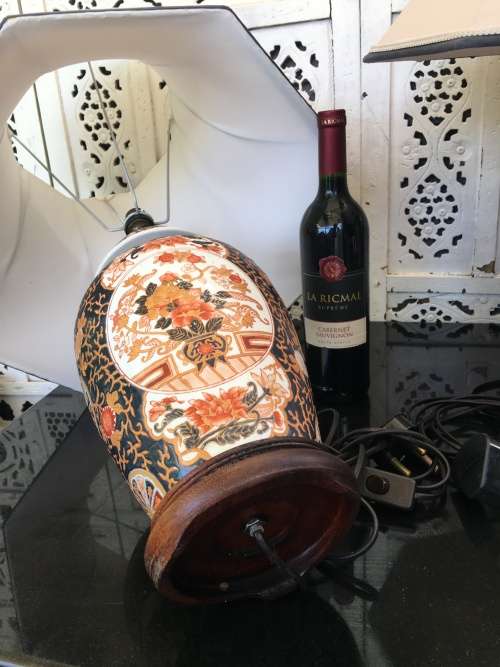 A Stunning old Majestic Qianlong Marked Chinese Imari Temple Jar Lamp on Stand. Thick Enamel