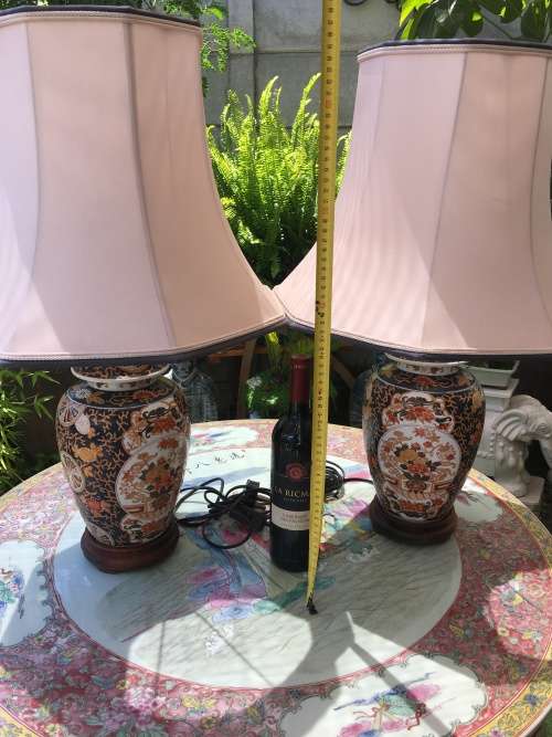 A Stunning old Majestic Qianlong Marked Chinese Imari Temple Jar Lamp on Stand. Thick Enamel